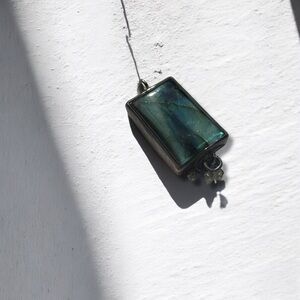Labradorite Silver Pendant – Vintage-Inspired Handmade Gemstone